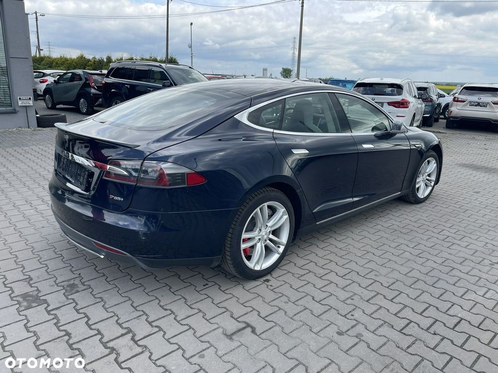 Tesla Model S 85 - 4