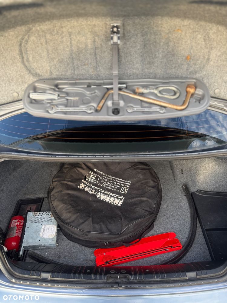 BMW Seria 3 320i - 11