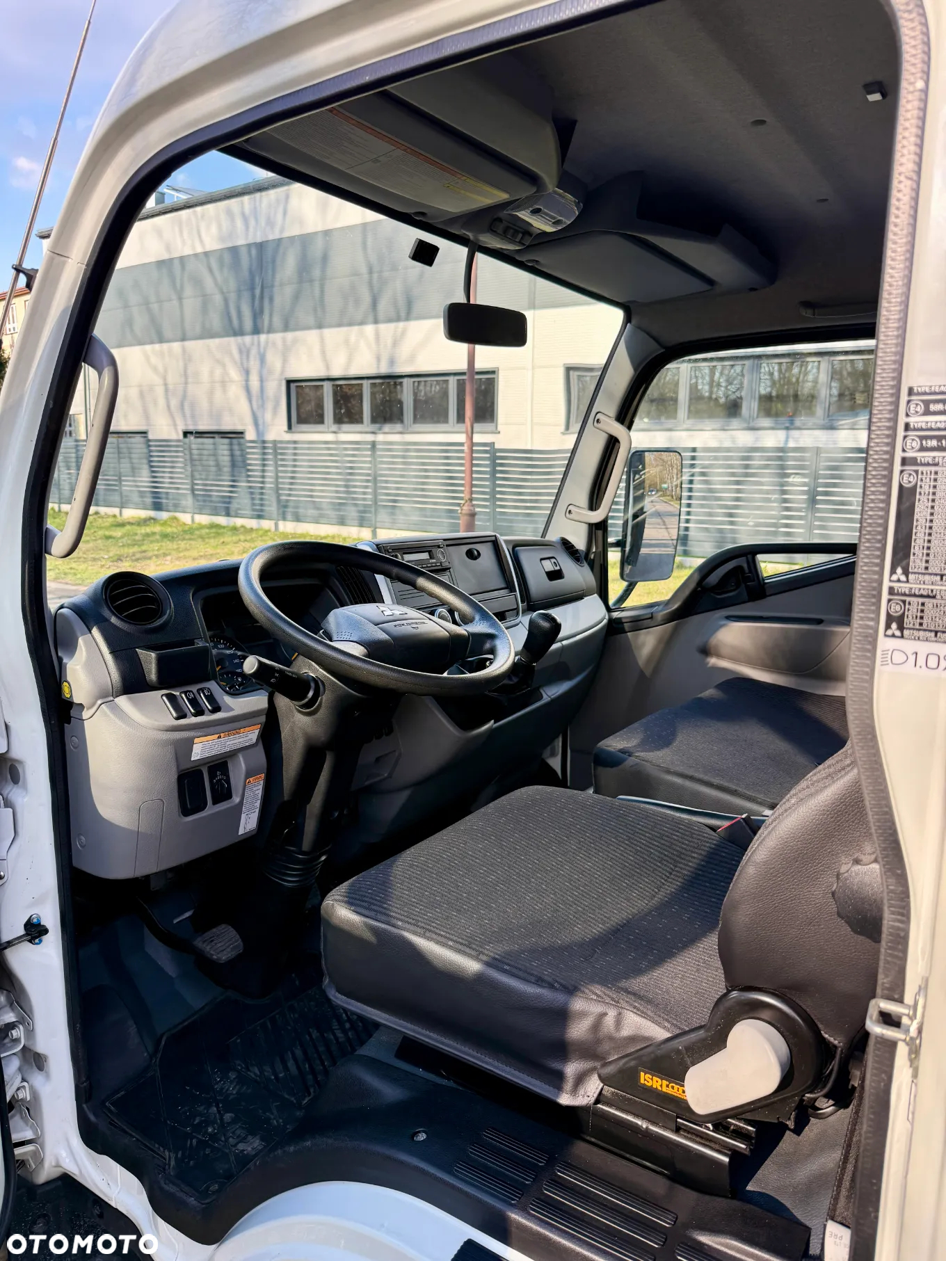 Mitsubishi CANTER - 11