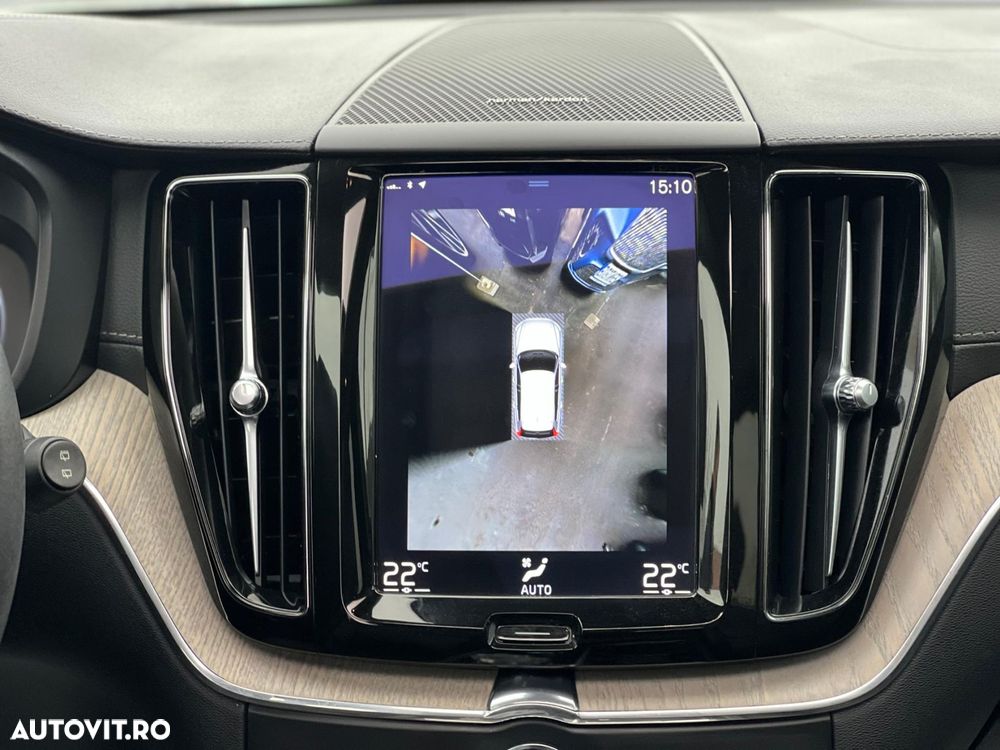 Volvo XC 60 Recharge T6 AWD AT Core - 16