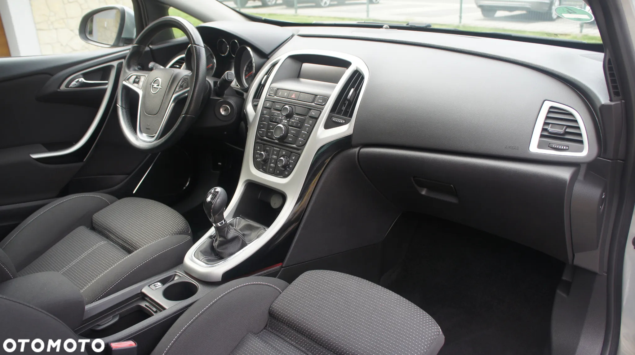 Opel Astra GTC 1.4 Turbo - 29