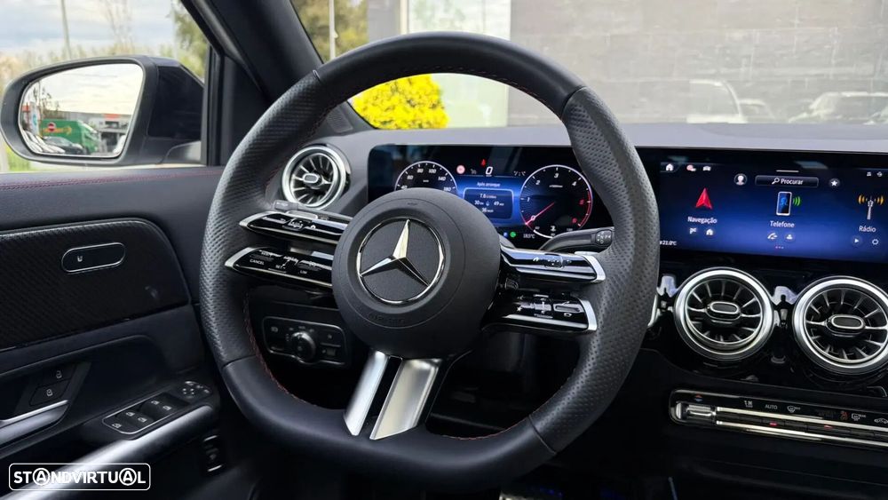 Mercedes-Benz GLA 180 d AMG Line - 19
