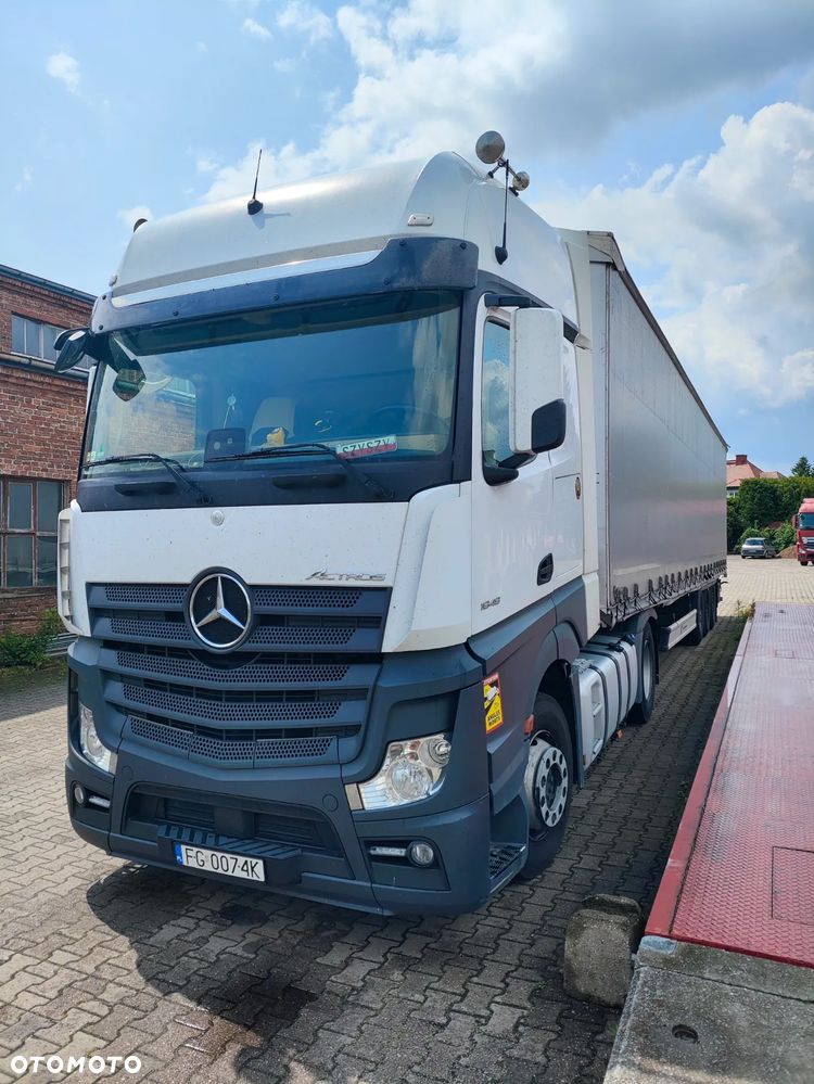 Mercedes-Benz Actors Mp4 - 12