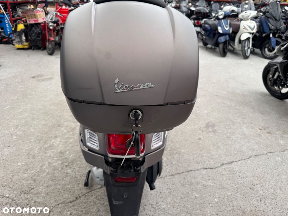 Vespa GTS - 16