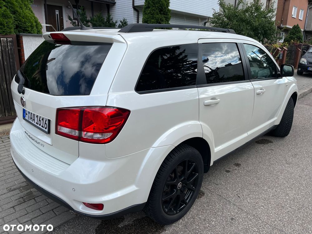 Fiat Freemont 2.0 Multijet Black Code AWD - 3