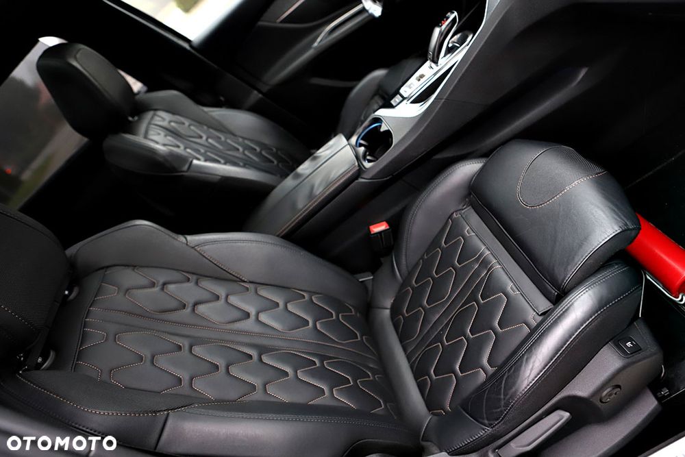 Peugeot 5008 BlueHDI 120 EAT6 Stop & Start Allure - 23