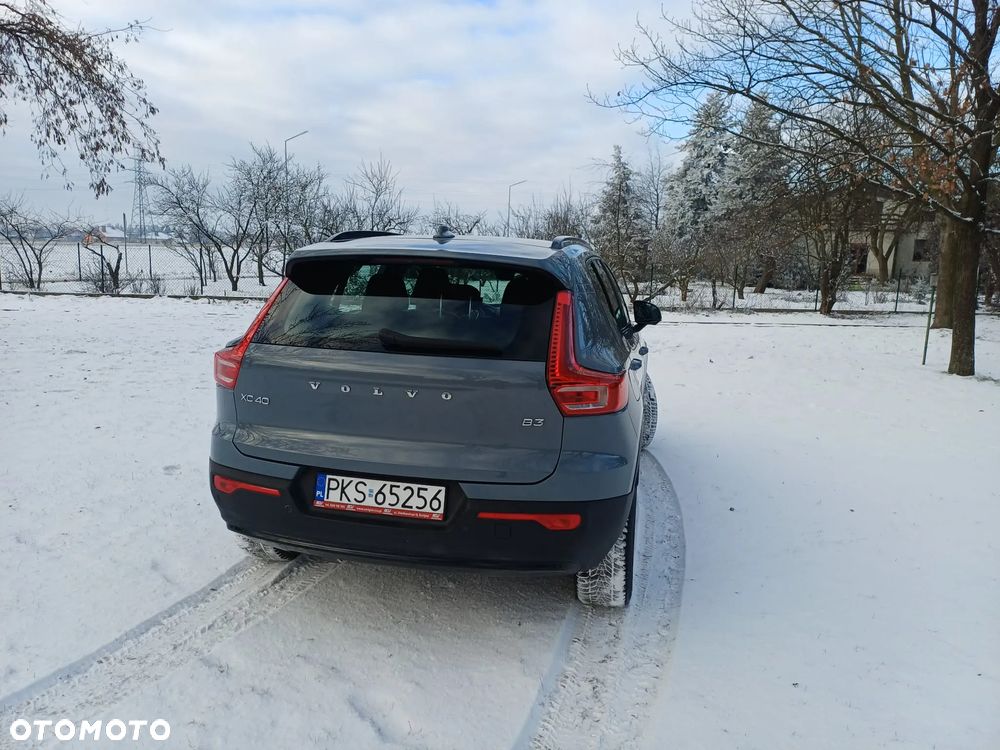 Volvo XC 40 B3 B DKG Plus Dark - 16