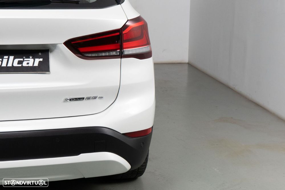 BMW X1 25 e xDrive Corporate Edition - 18