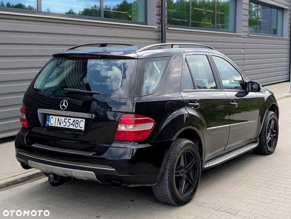 Mercedes-Benz ML - 12
