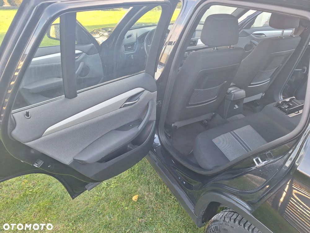 BMW X1 sDrive20i Sport Line - 25