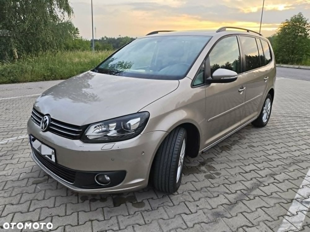 Volkswagen Touran - 16