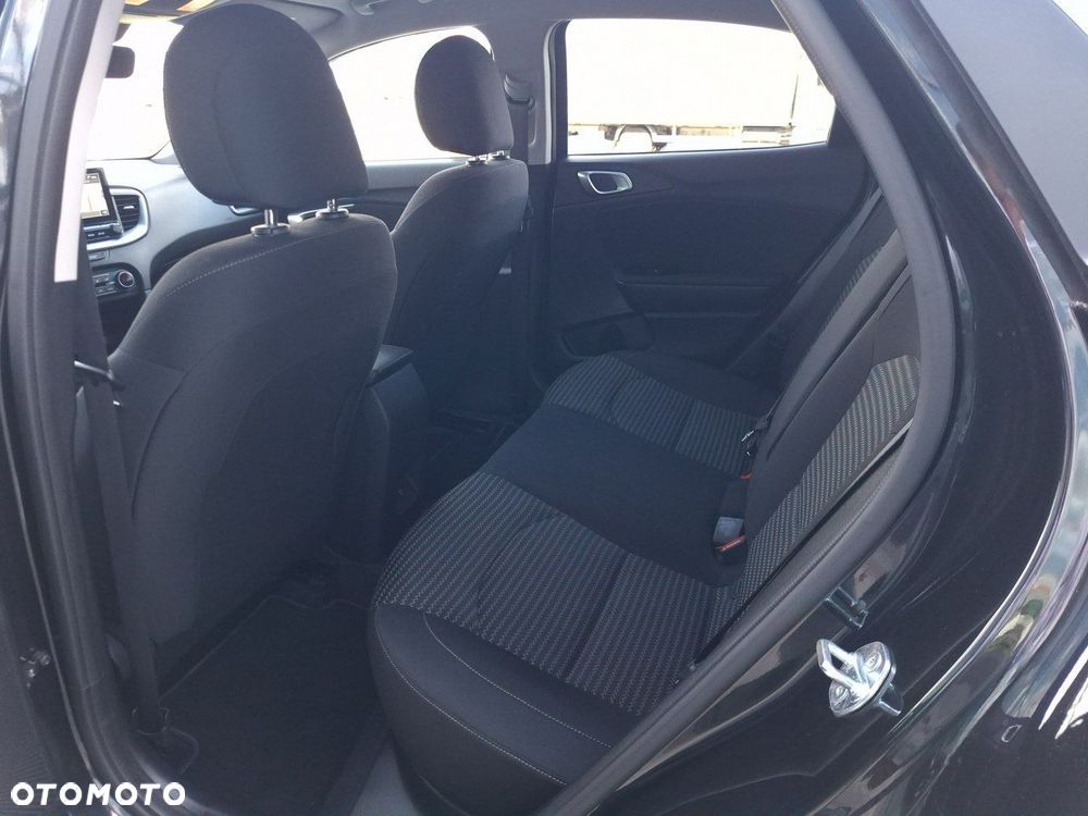 Kia XCeed 1.5 T-GDI M - 20