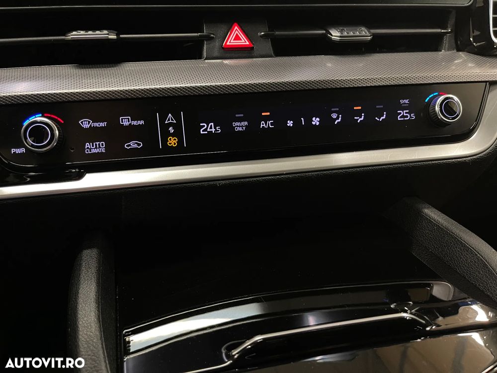 Kia Sportage 1.6 T-GDI HEV 6AT 4x2 Business Line - 21