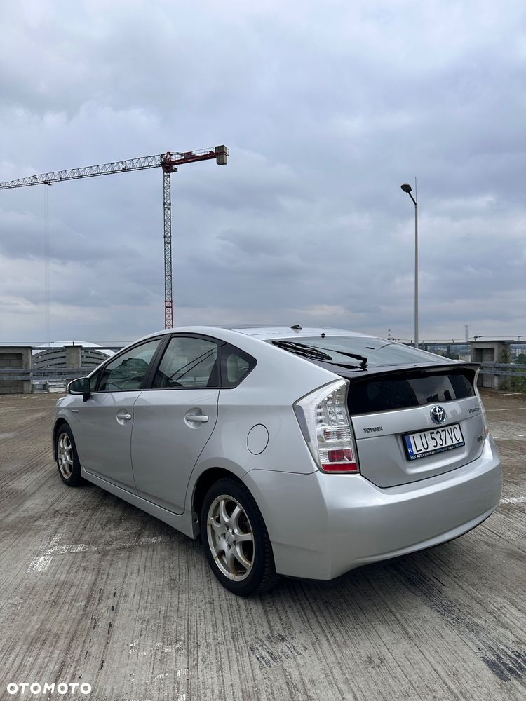 Toyota Prius (Hybrid) Executive - 7