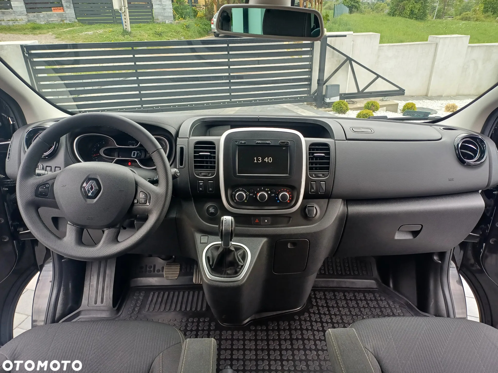 Renault Trafic - 25