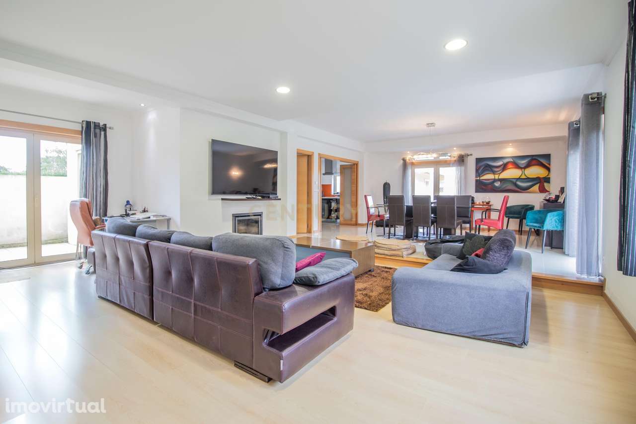 Moradia T4 com terreno, em Franco perto do Paião - Grande imagem: 3/60