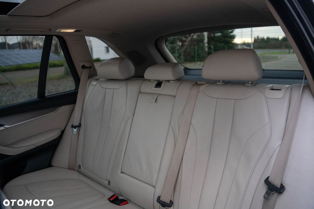 BMW X5 xDrive30d Sport-Aut - 38