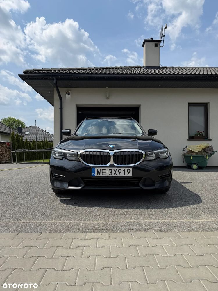 BMW Seria 3 318i Sport Line - 3