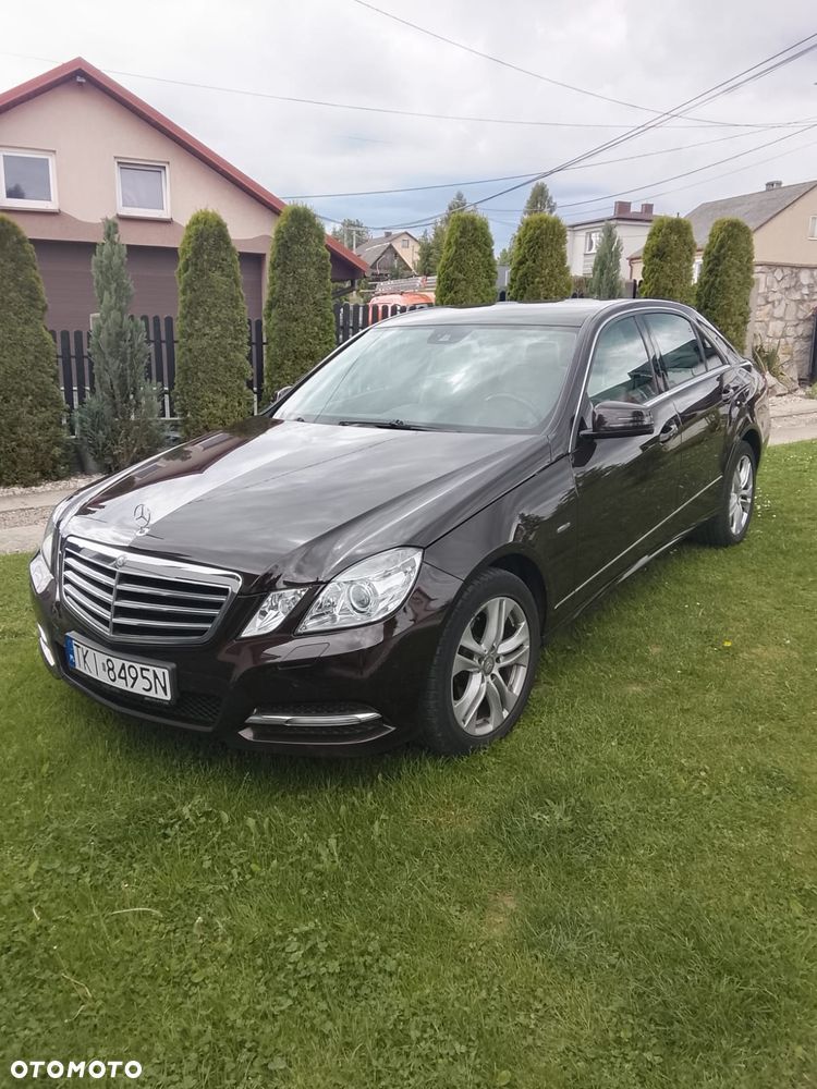 Mercedes-Benz Klasa E 250 CGI BlueEffICIENCY Avantgarde - 1