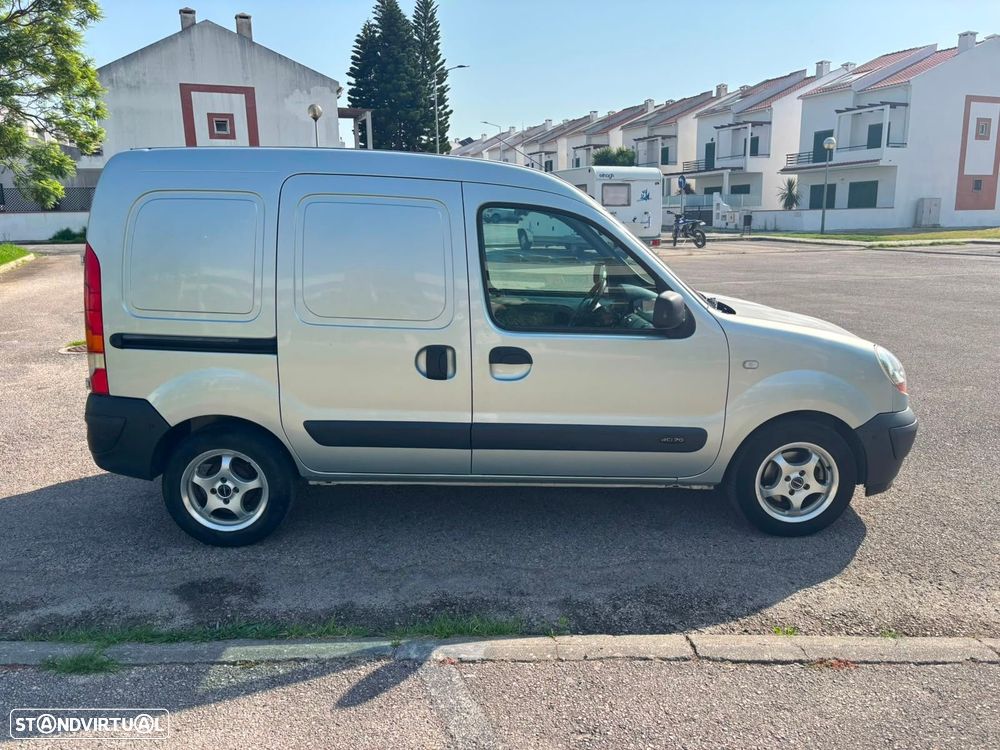 Renault Kangoo 1.5 dCI 70cv - JLL + AR CONDICIONADO - 21