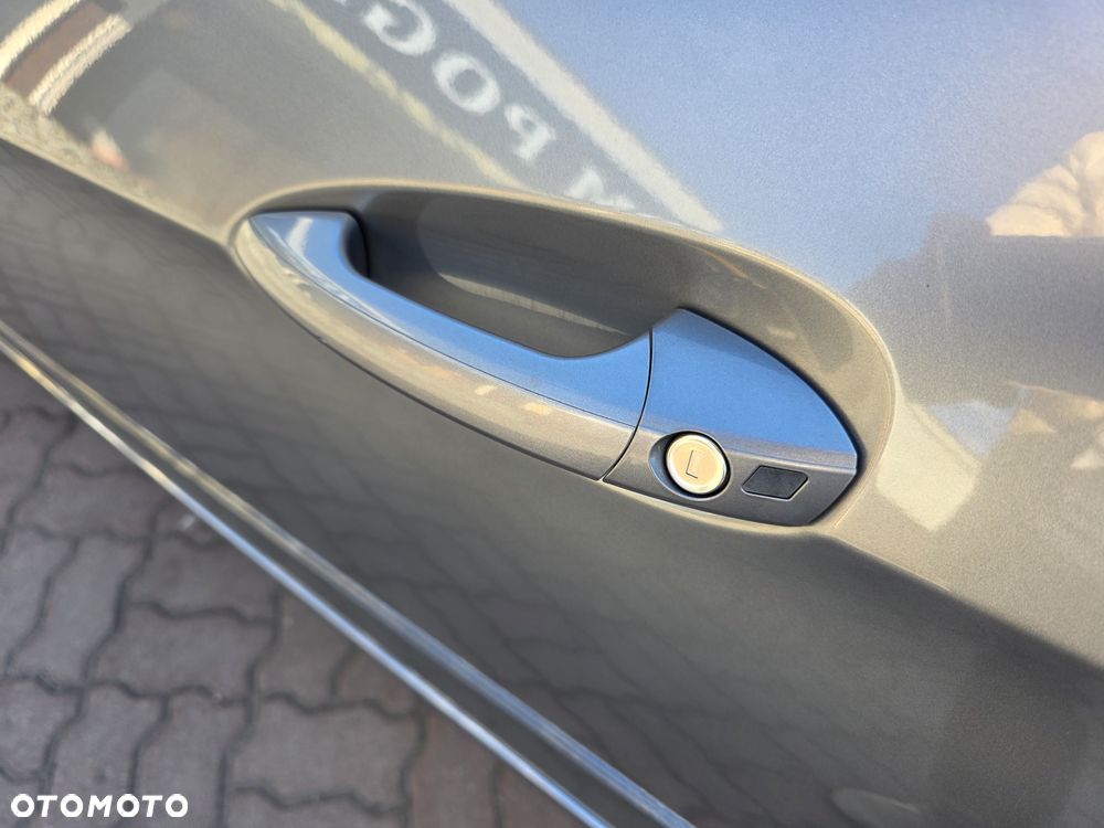 Mercedes-Benz Klasa E - 15