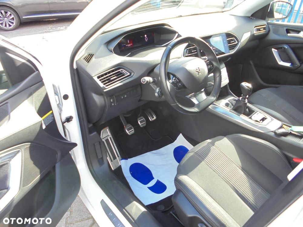 Peugeot 308 BlueHDi 130 Allure Pack - 5
