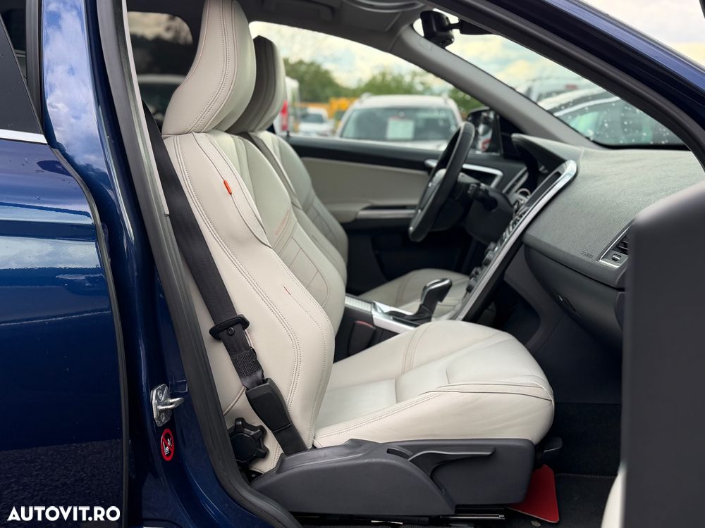 Volvo XC 60 D4 Geartronic Summum - 33