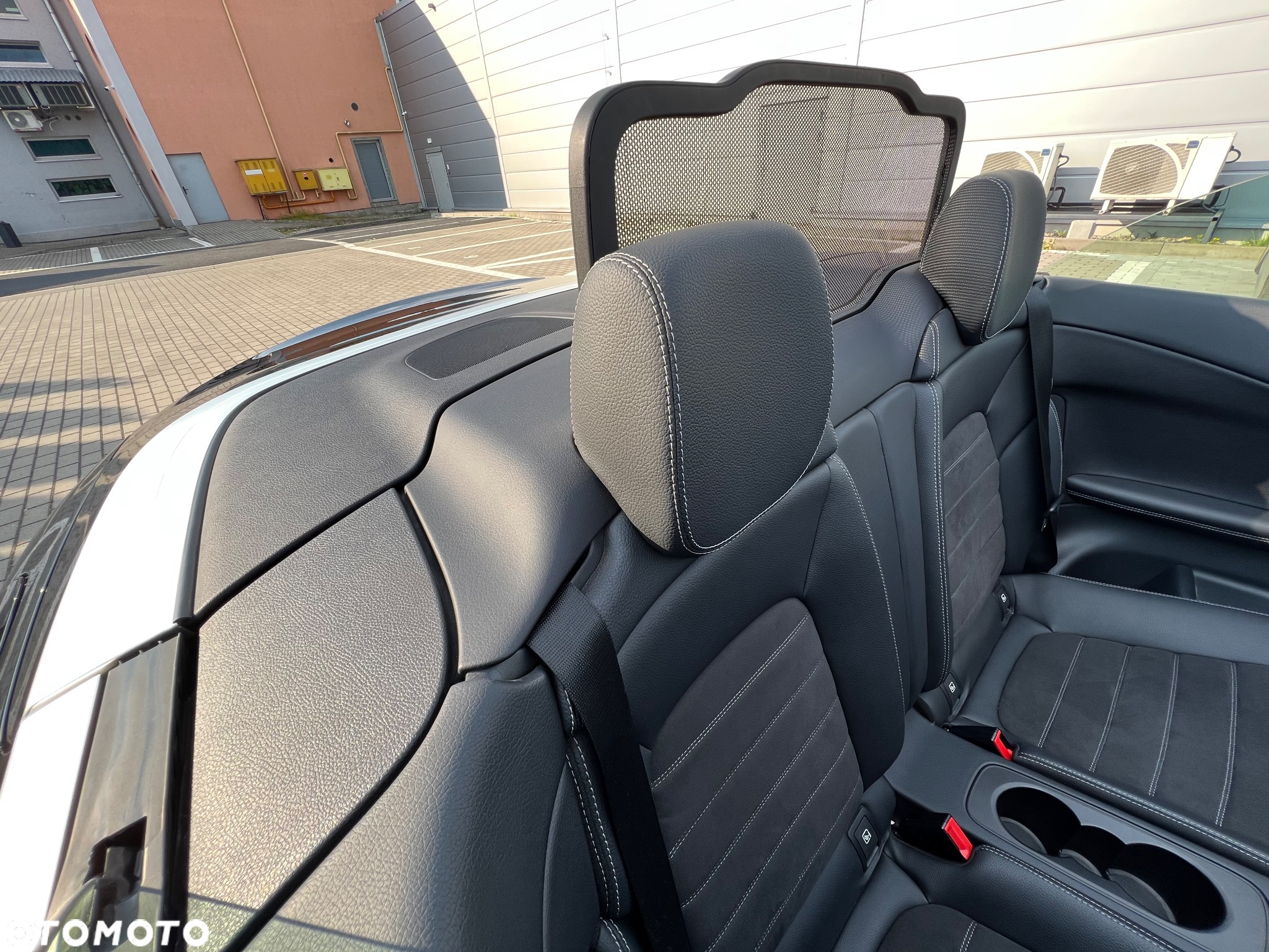 Mercedes-Benz Klasa C 200 Cabrio 9G-TRONIC AMG Line - 13