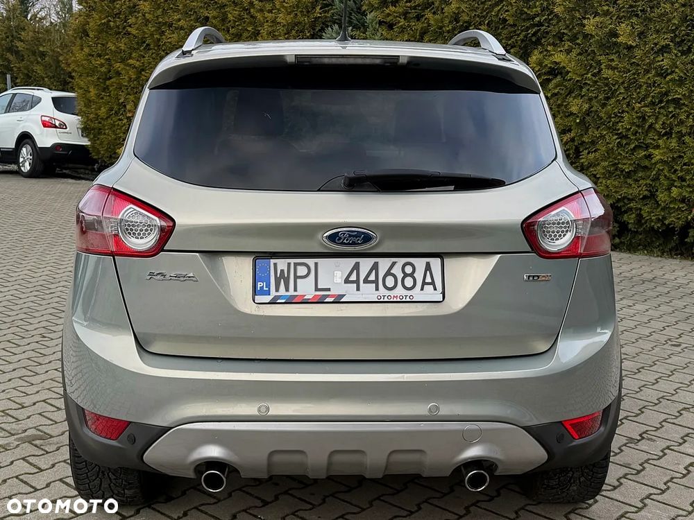 Ford Kuga 2.0 TDCi 2x4 Titanium - 11