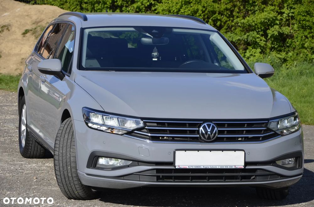Volkswagen Passat - 2