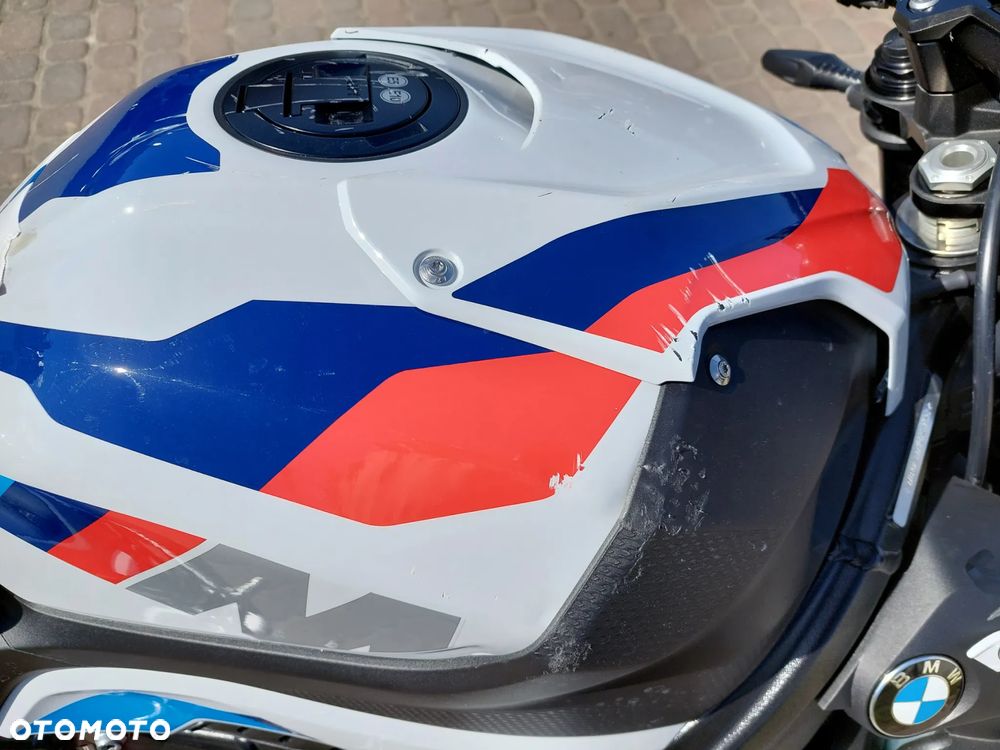 BMW S - 14