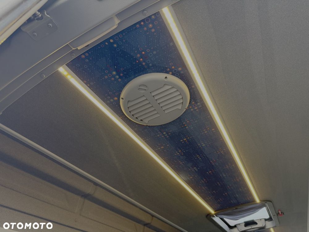 Mercedes-Benz Sprinter 516 Nr. Oferty: 18 - 22