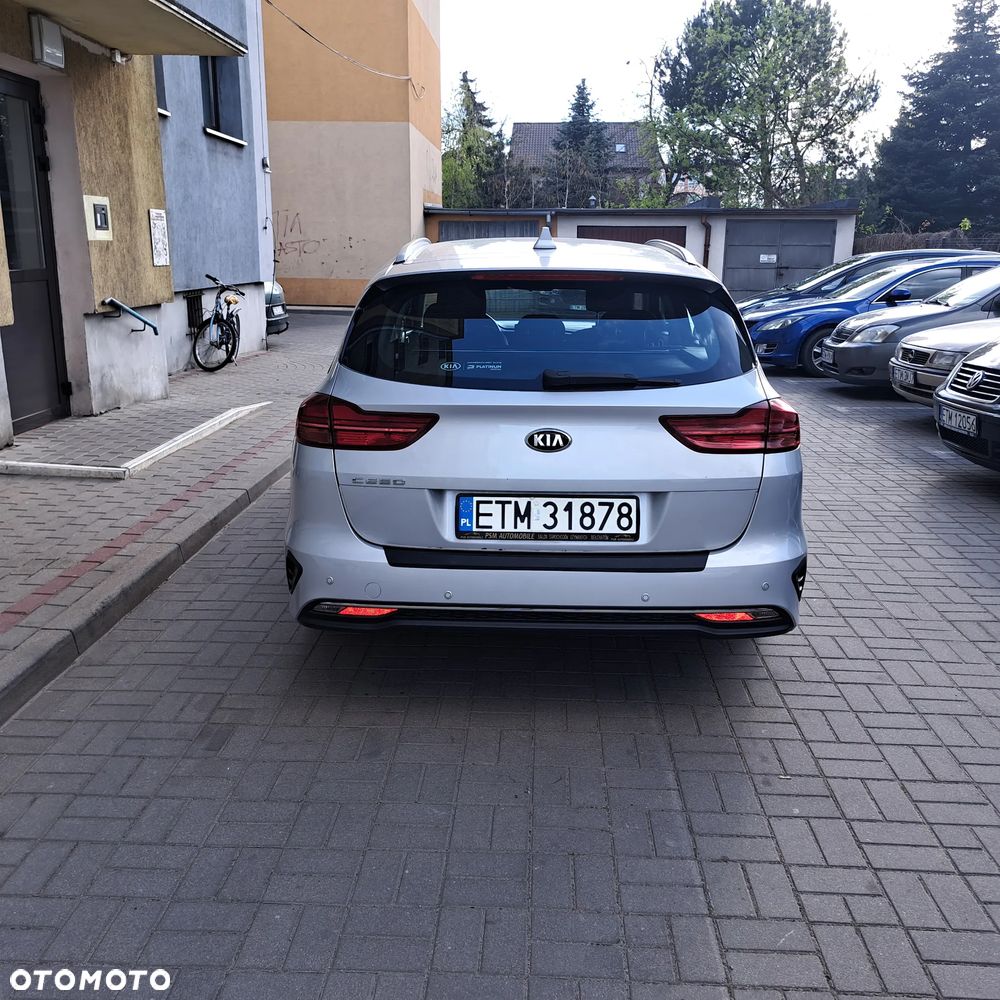 Kia Ceed 1.6 CRDi SCR M - 16