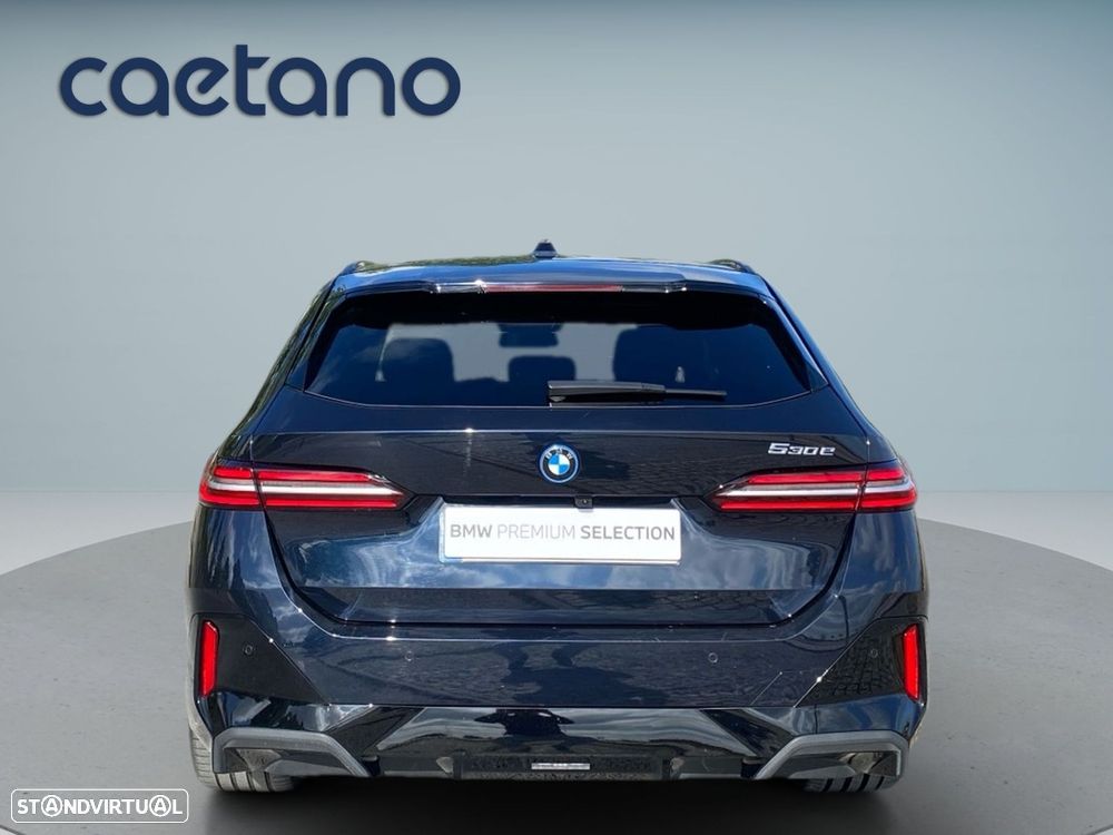 BMW 530 e Pack Desportivo M - 24