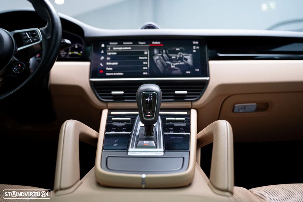 Porsche Cayenne - 16