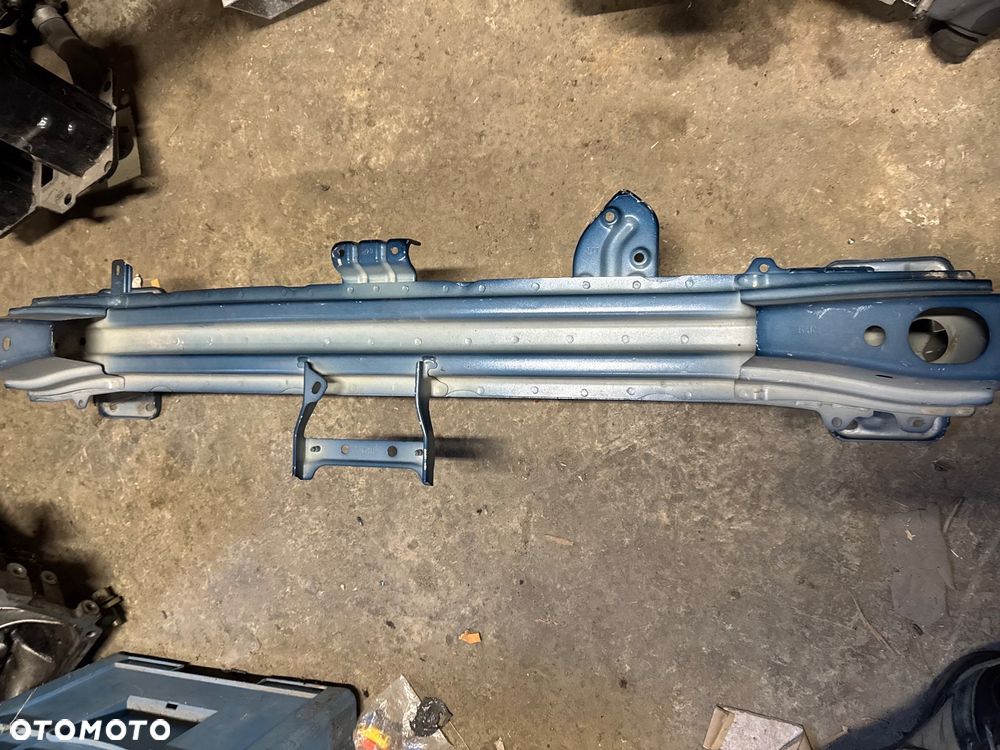 Suzuki Vitara III Sx-4 belka zderzaka przód