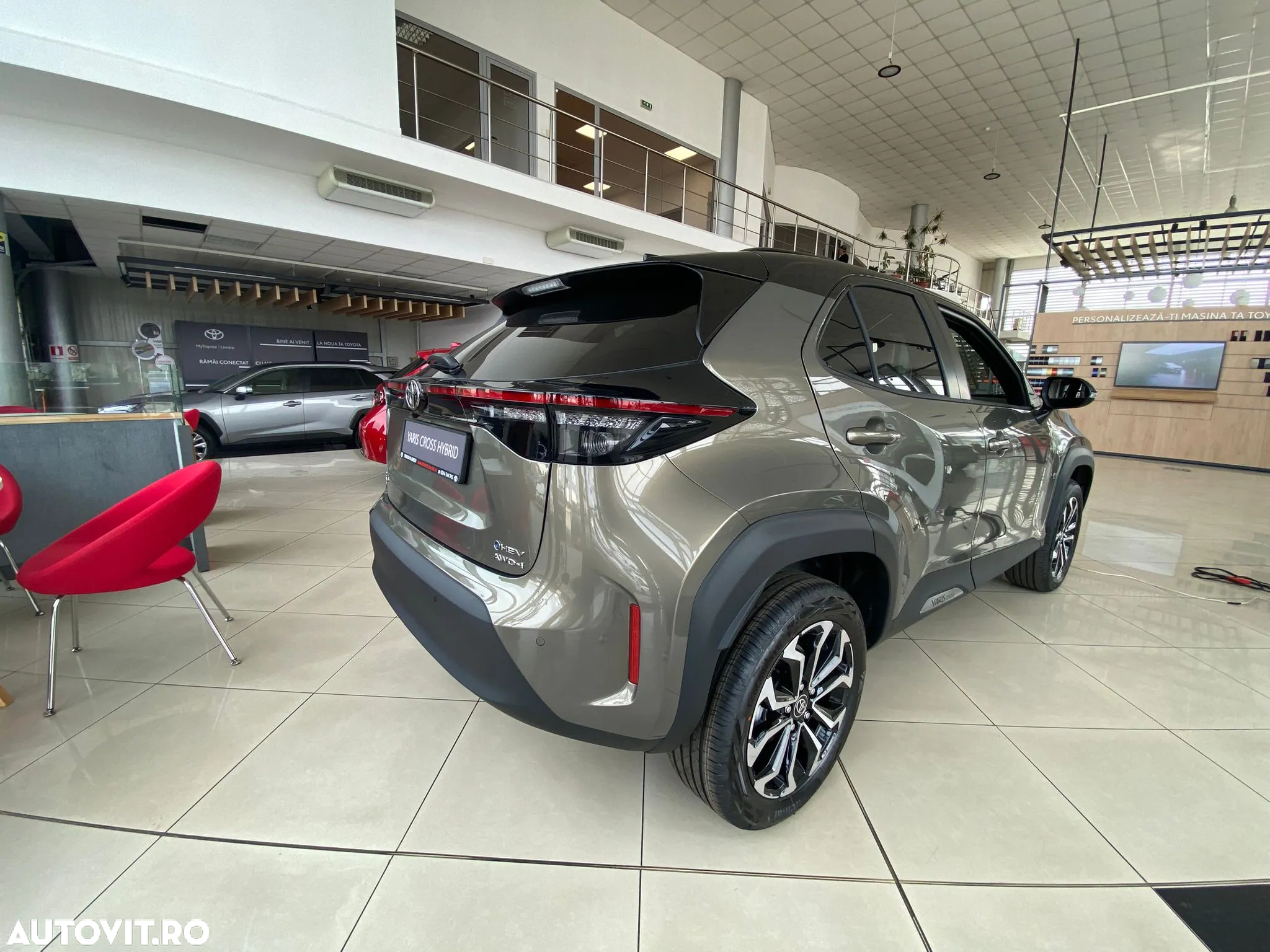 Toyota Yaris Cross 1.5 VVT-i HSD 4x4 Dynamic - 7
