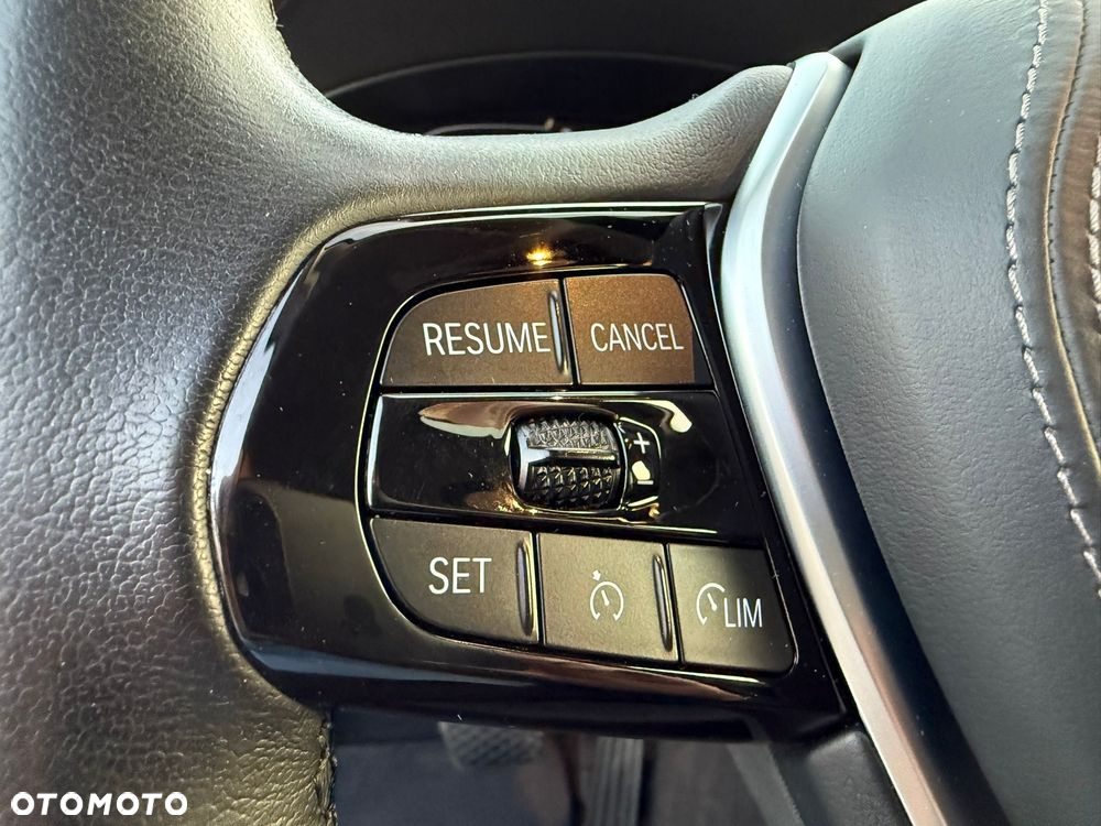BMW Seria 5 520d xDrive Luxury Line - 24