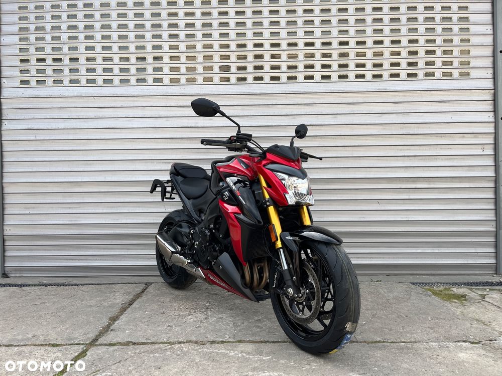 Suzuki GSX 1000 - 32