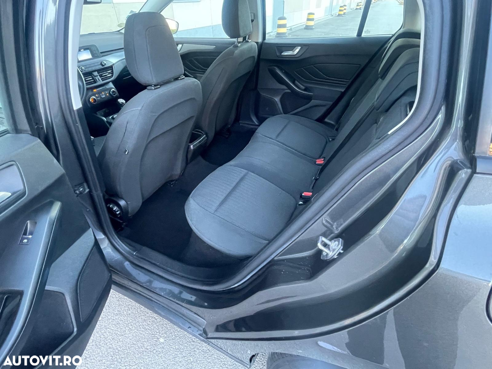 Ford Focus Turnier 1.5 TDCi ECOnetic 88g Start-Stopp-Sy Business - 14