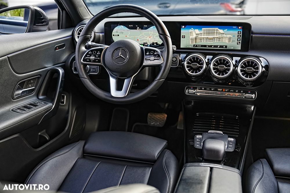 Mercedes-Benz A 250 e Sedan 8G-DCT Edition 2021 - 9
