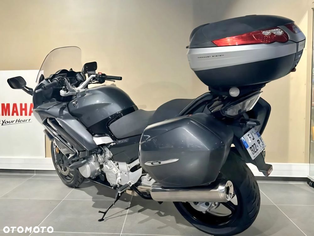 Yamaha FJR - 4