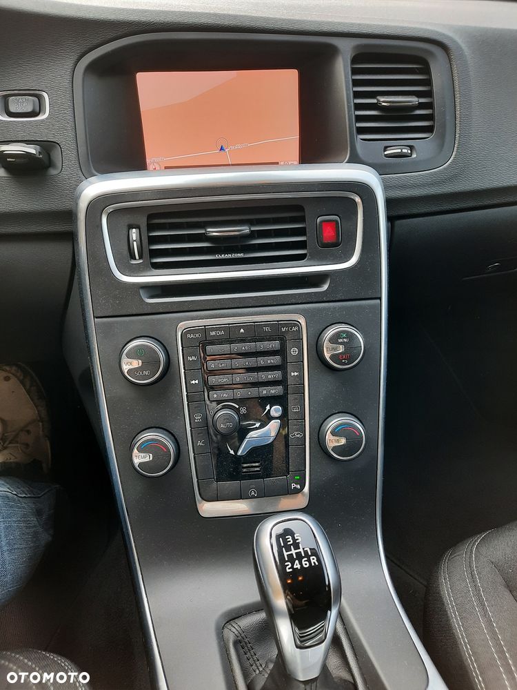 Volvo V60 D2 Kinetic - 10