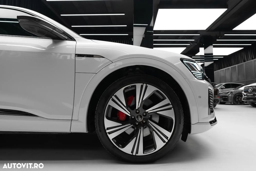Audi Q8 55 quattro S Line - 17