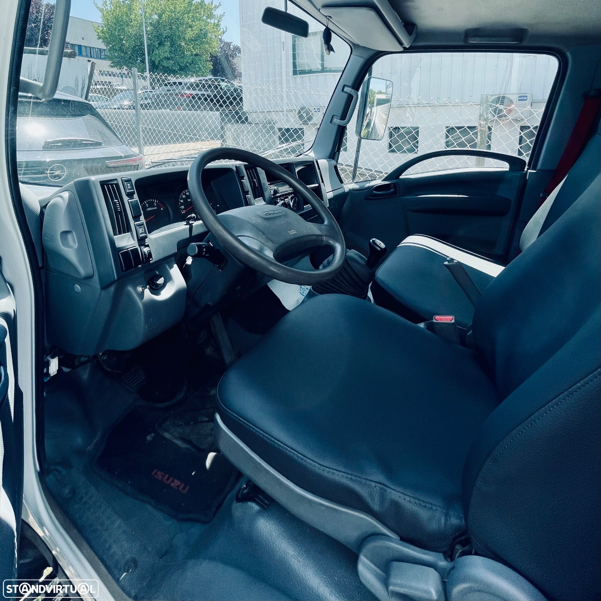 Isuzu N1R - 5