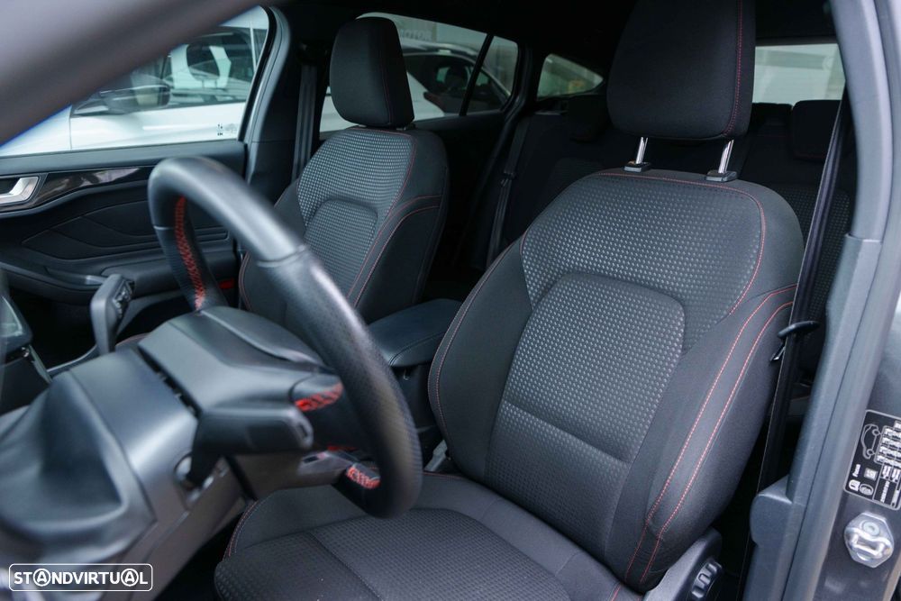 Ford Focus SW 1.0 EcoBoost MHEV ST-Line - 15