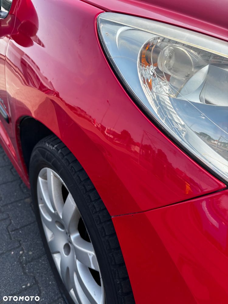 Peugeot 207 1.6 HDi 16V Intense - 10