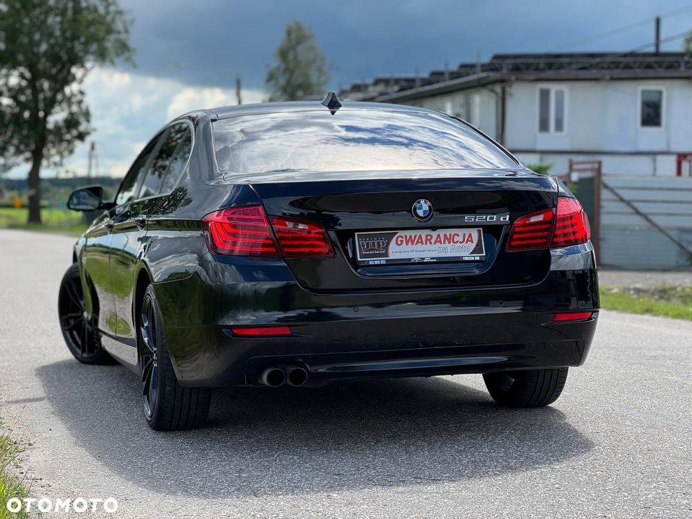 BMW Seria 5 520d Luxury Line - 16