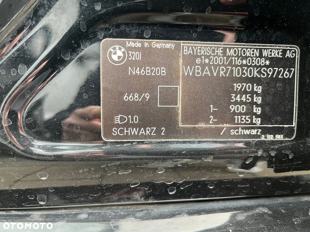 BMW Seria 3 320i - 26