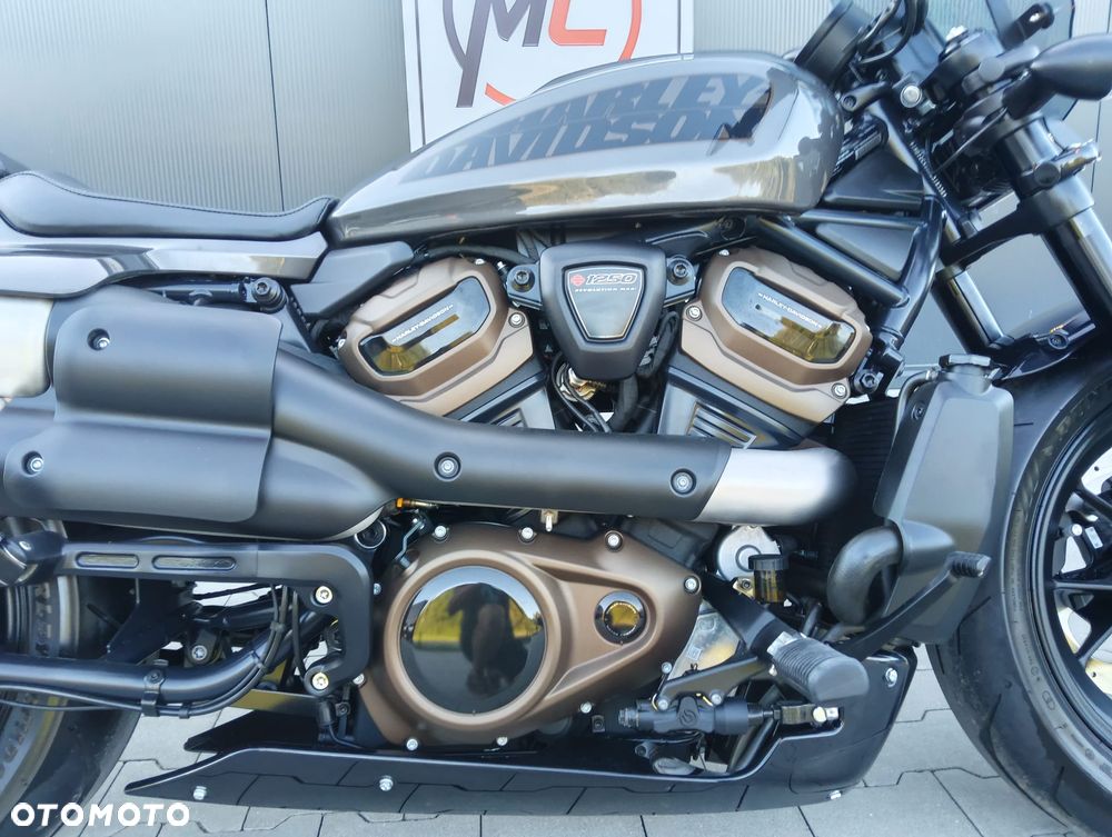 Harley-Davidson Sportster - 14